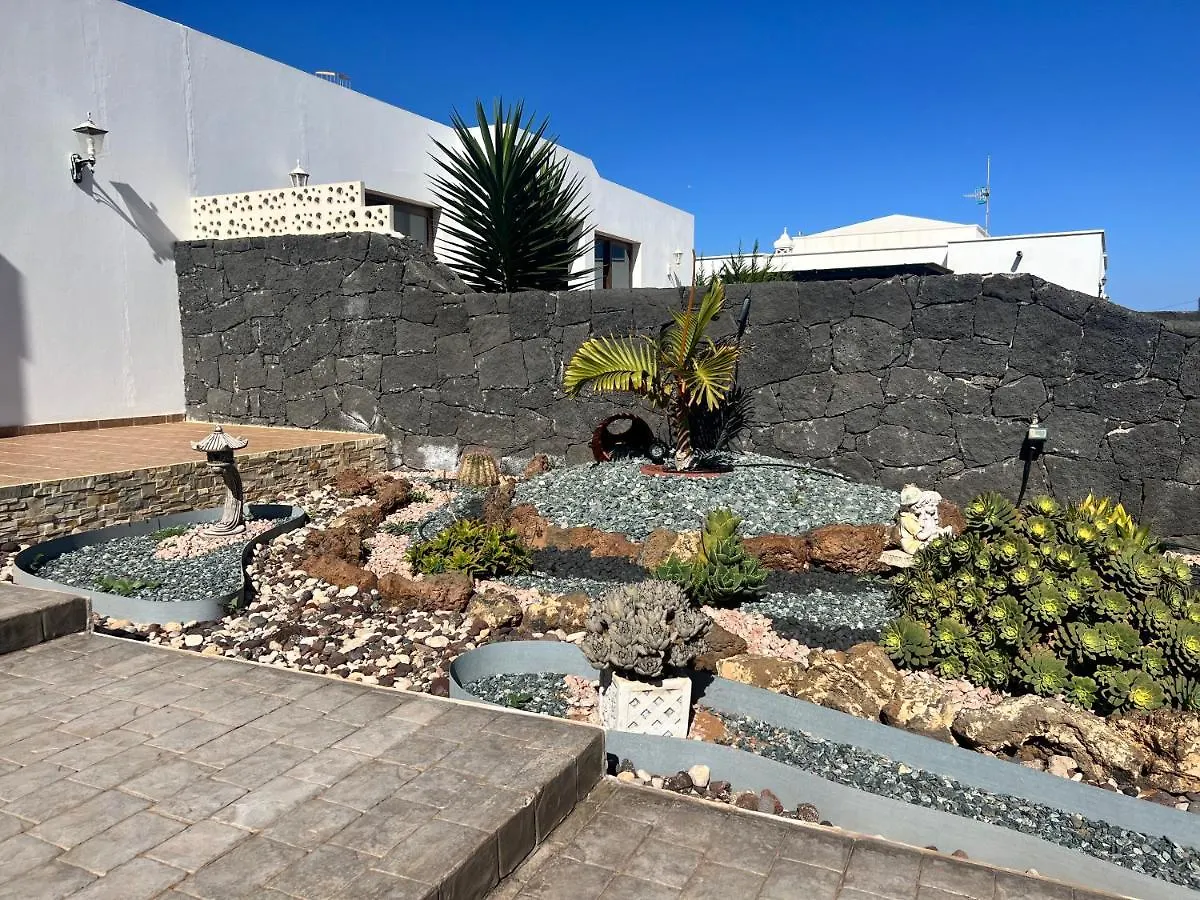 Villa Jaira La Vegueta 0*,